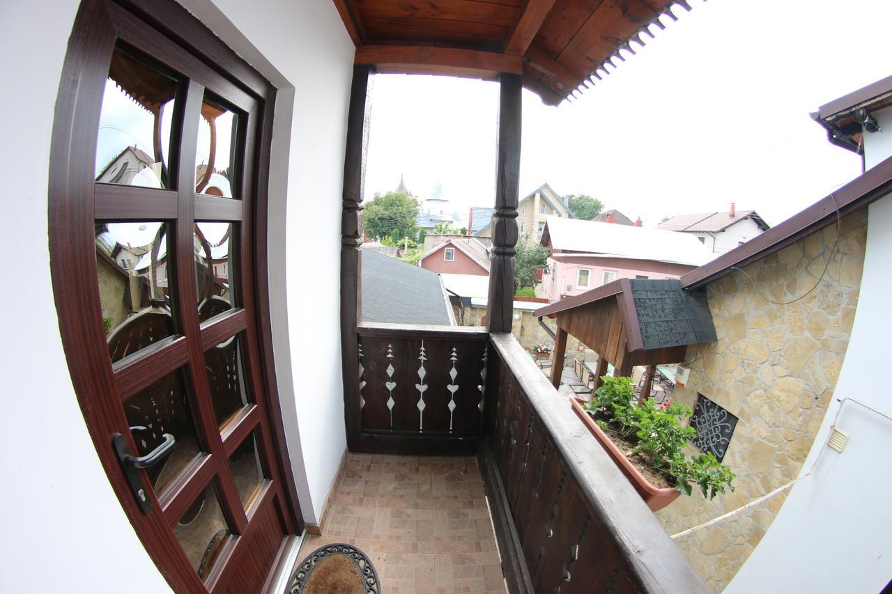فندق Casa Bucovineana سوتْشافا المظهر الخارجي الصورة